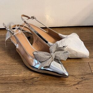A New Day Silver Slingback Heels Size 8.5 Wide Rhinestone Bow 2” Heel New